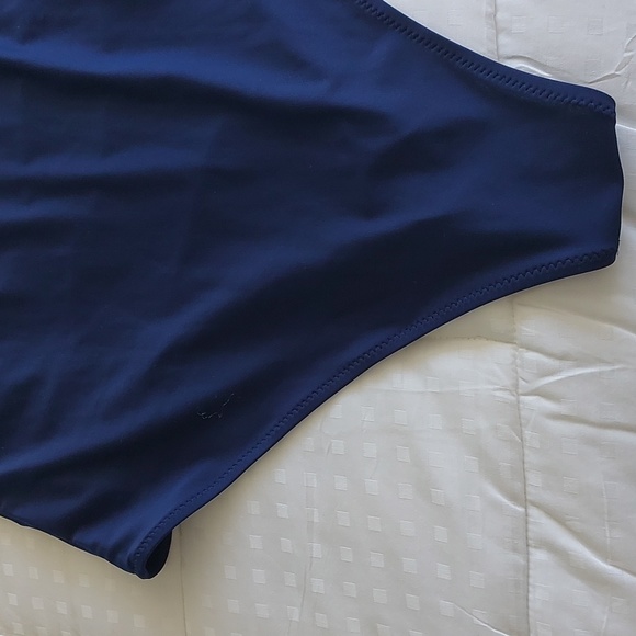 NWOT, Swimsuit, size L - Picture 6 of 11